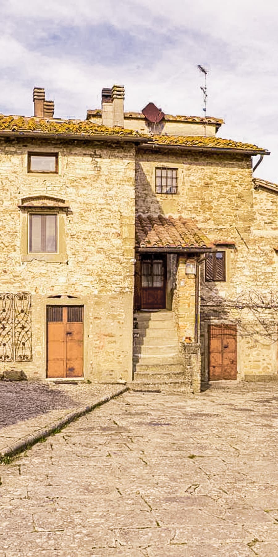 Farmhouse Retreat in the Heart of Tuscany