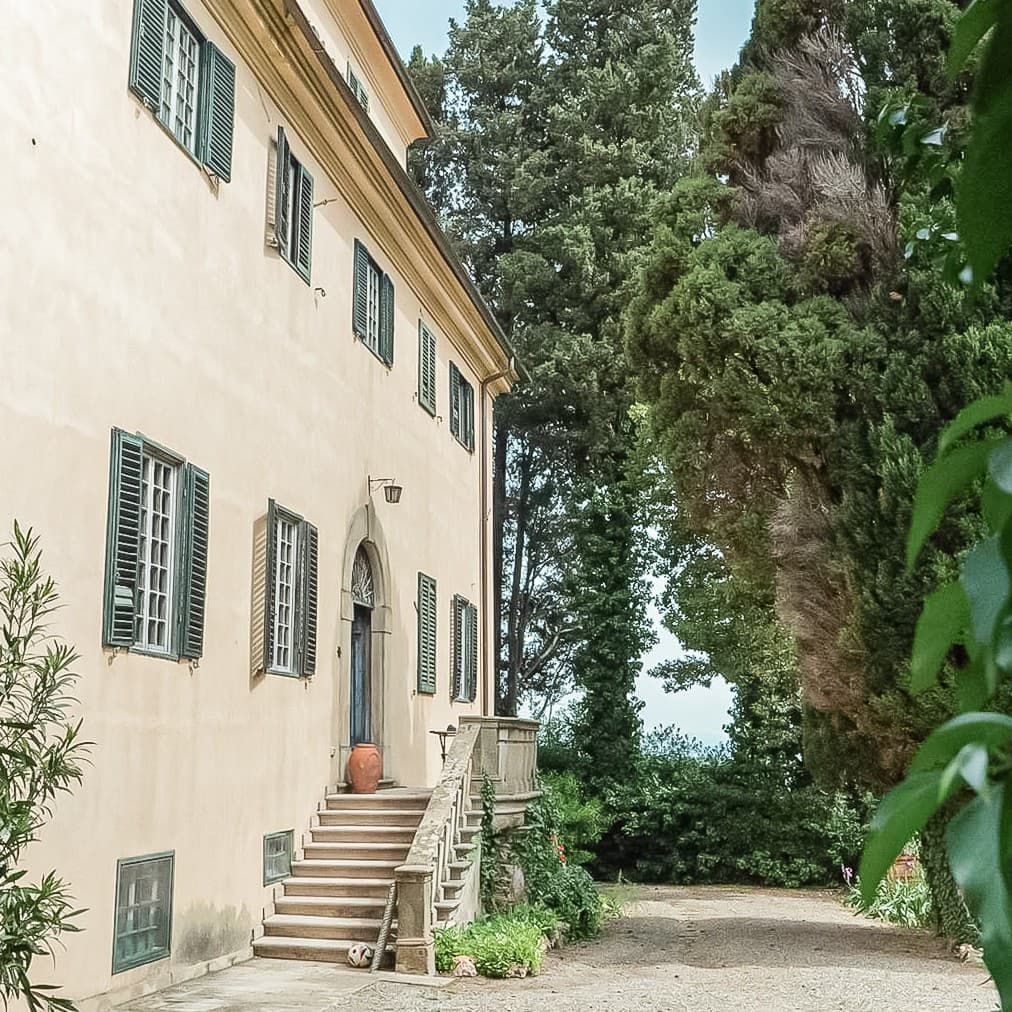 Historic Villa in Collesalvetti, Tuscany with Pool