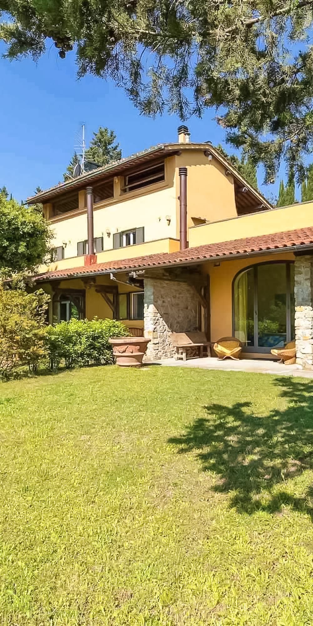 Stunning Villa with Panoramic Views in Florence, Tuscany
