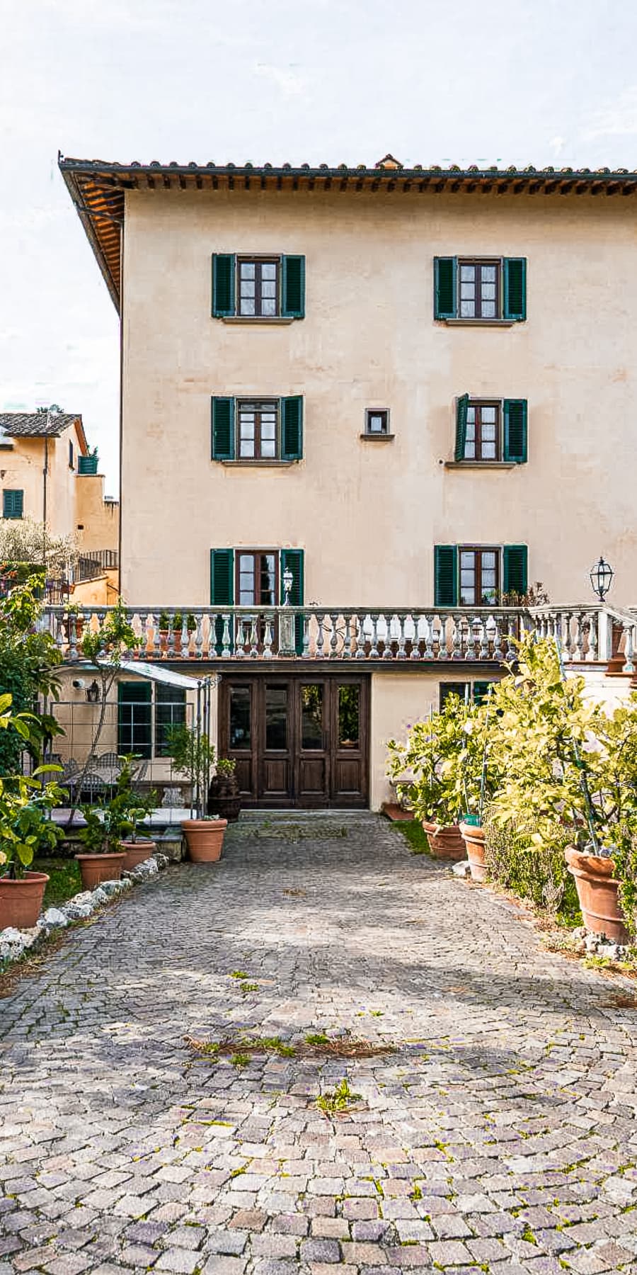 Apartment with Stunning Views in Carmignano, Tuscany
