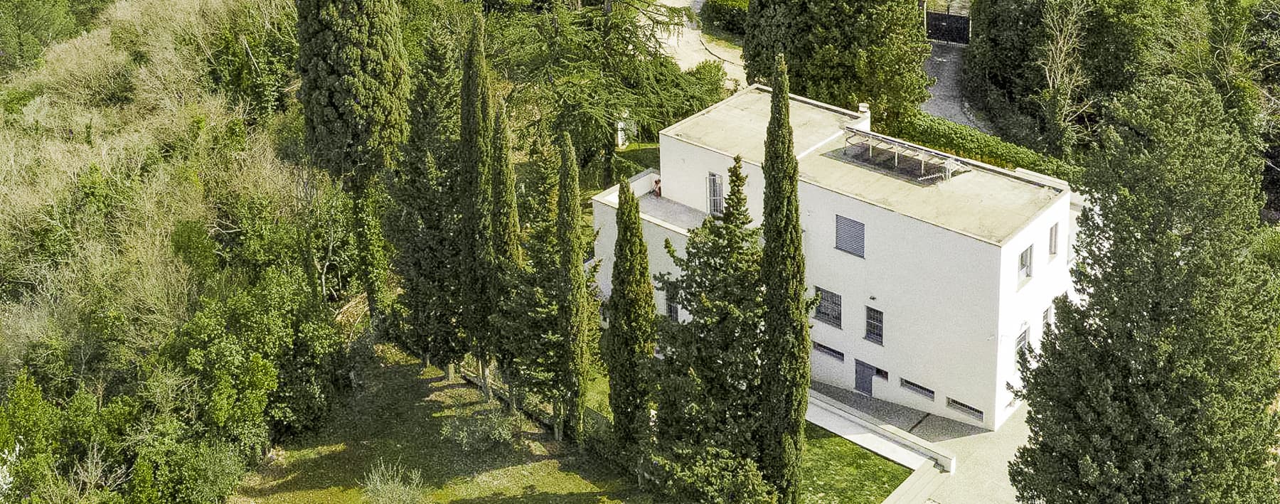 Luxury Villa Overlooking Florence in Tuscany