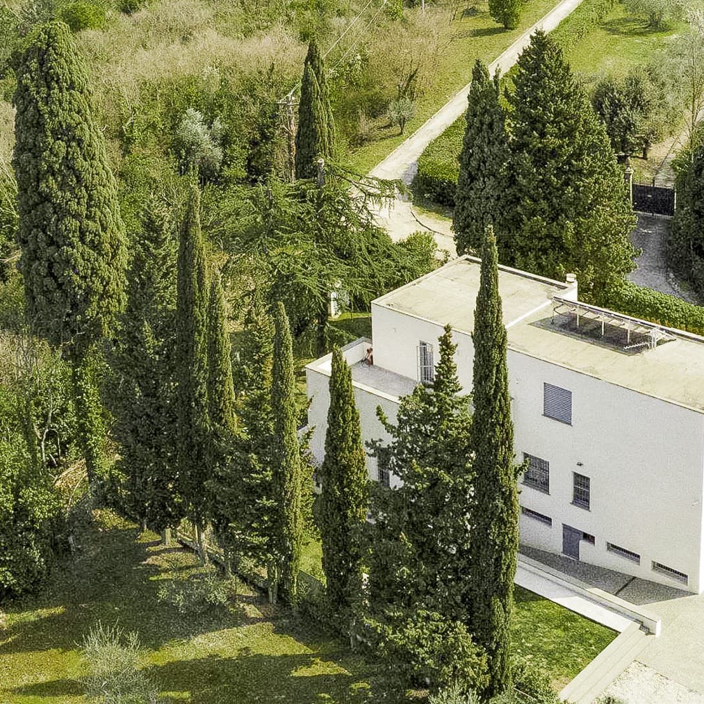 Luxury Villa Overlooking Florence in Tuscany
