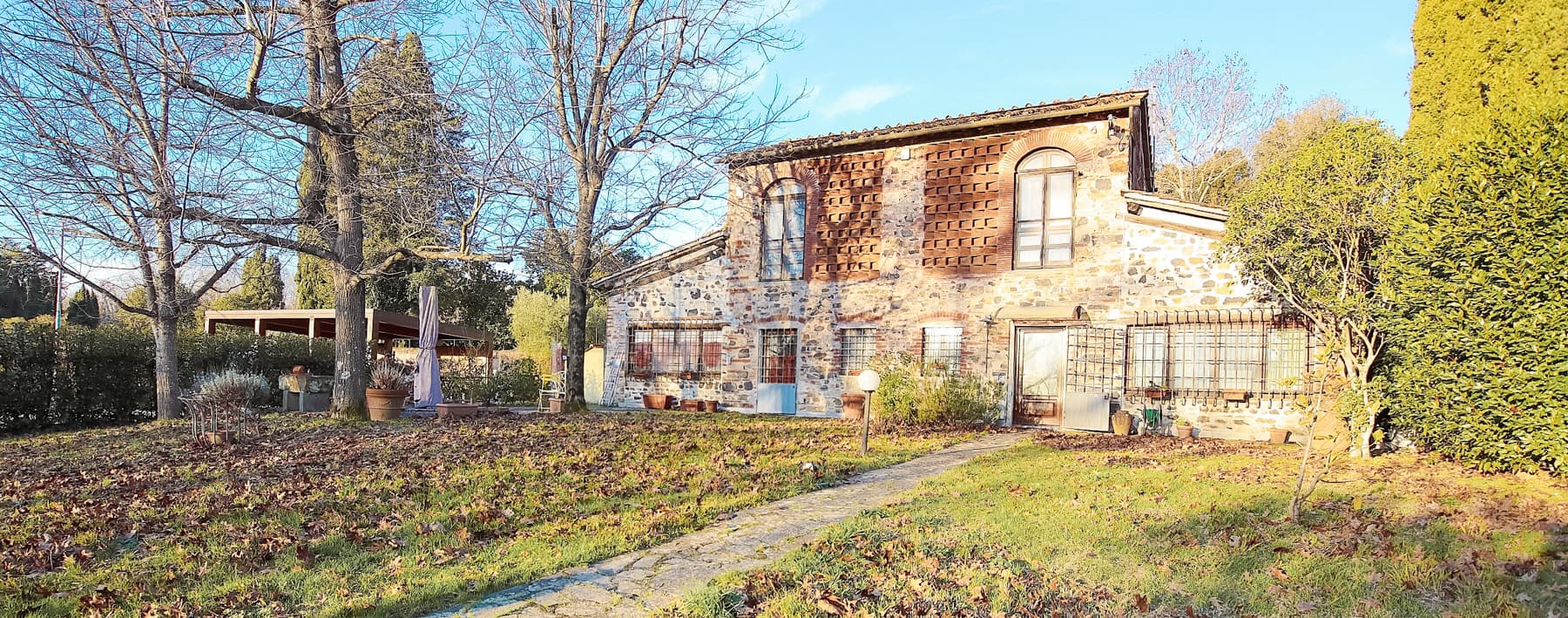 Rustic Country House in Scenic Lucca, Tuscany