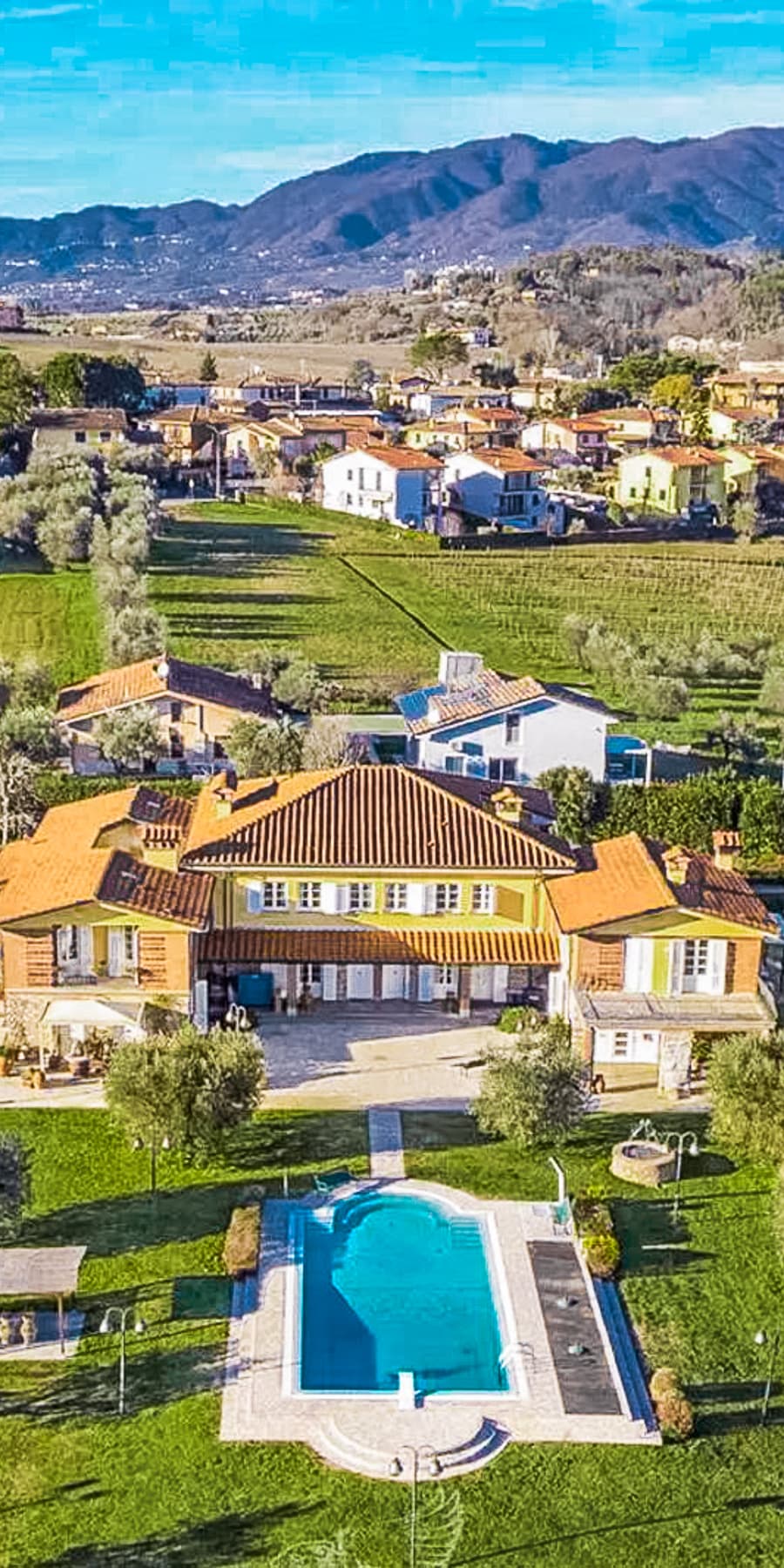 Elegant Villa Near Montecarlo di Lucca, Tuscany