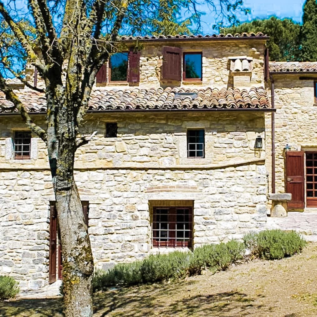 Charming Rustic House with Pool in Umbria, Baschi