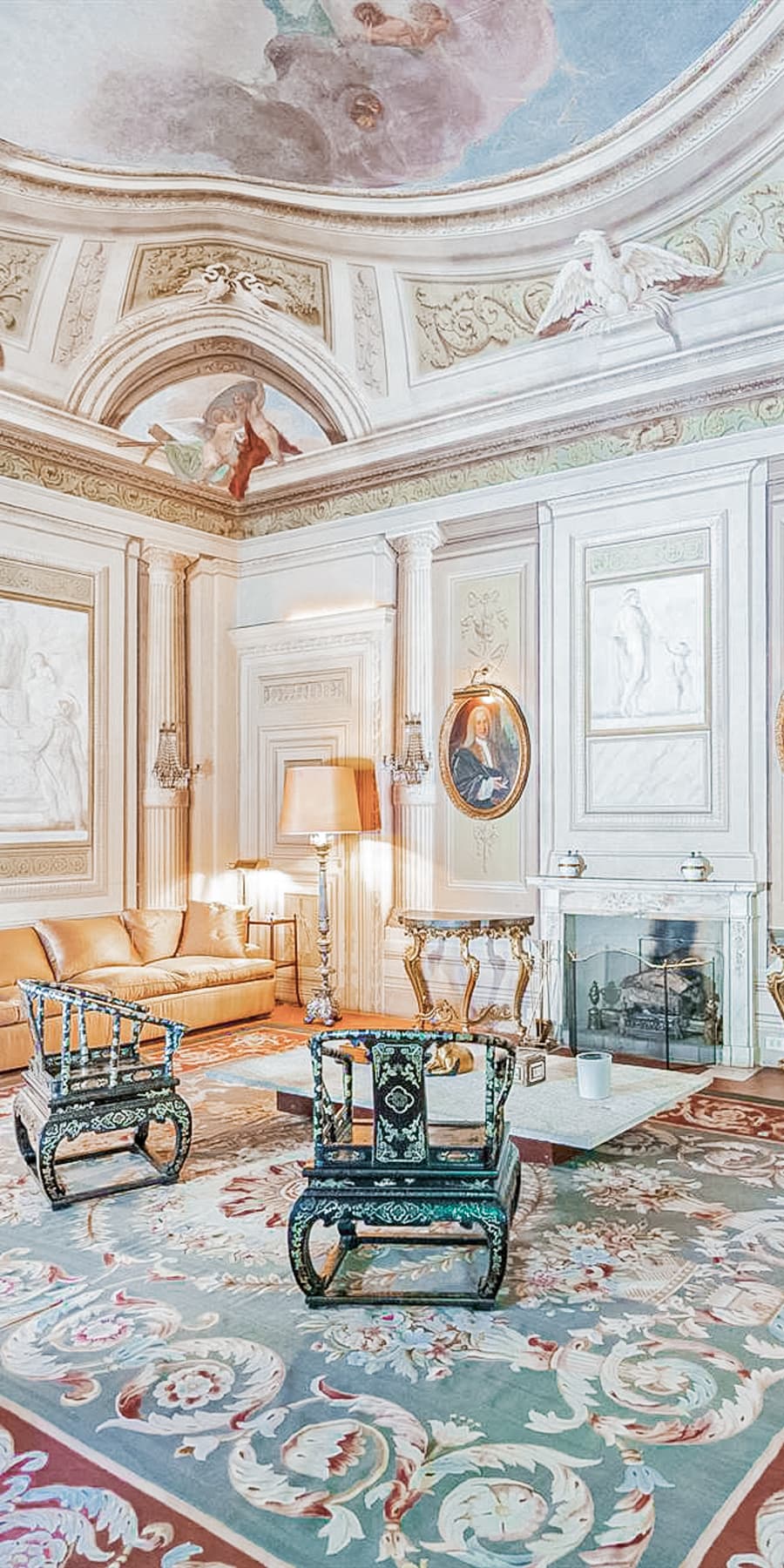 Elegant Apartment in Historic Florence Palazzo
