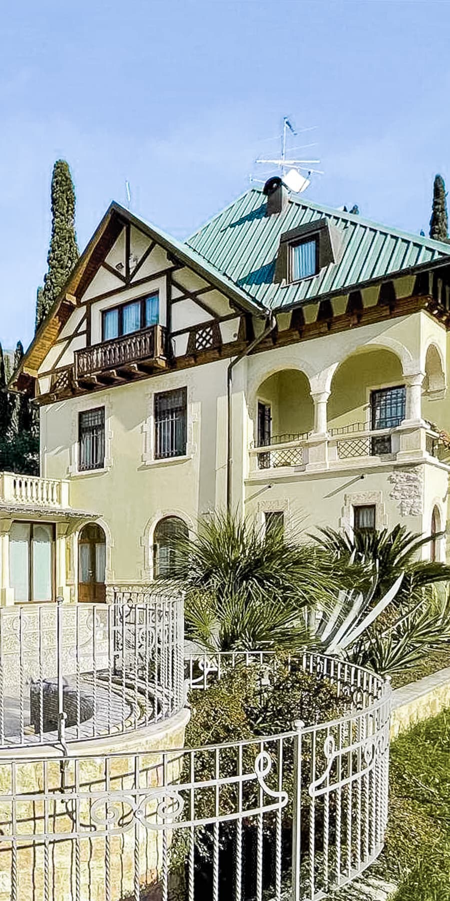 Villa in Gardone Riviera, Lake Garda, Lombardy