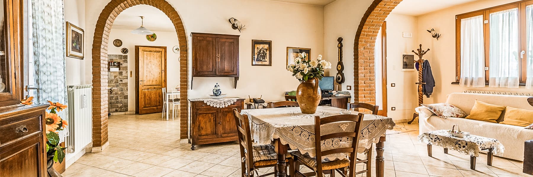 Casale di lusso a Montescudaio, cuore della Toscana