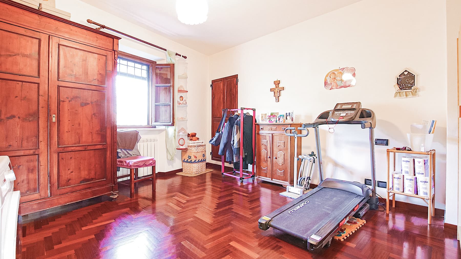 Big Image 24