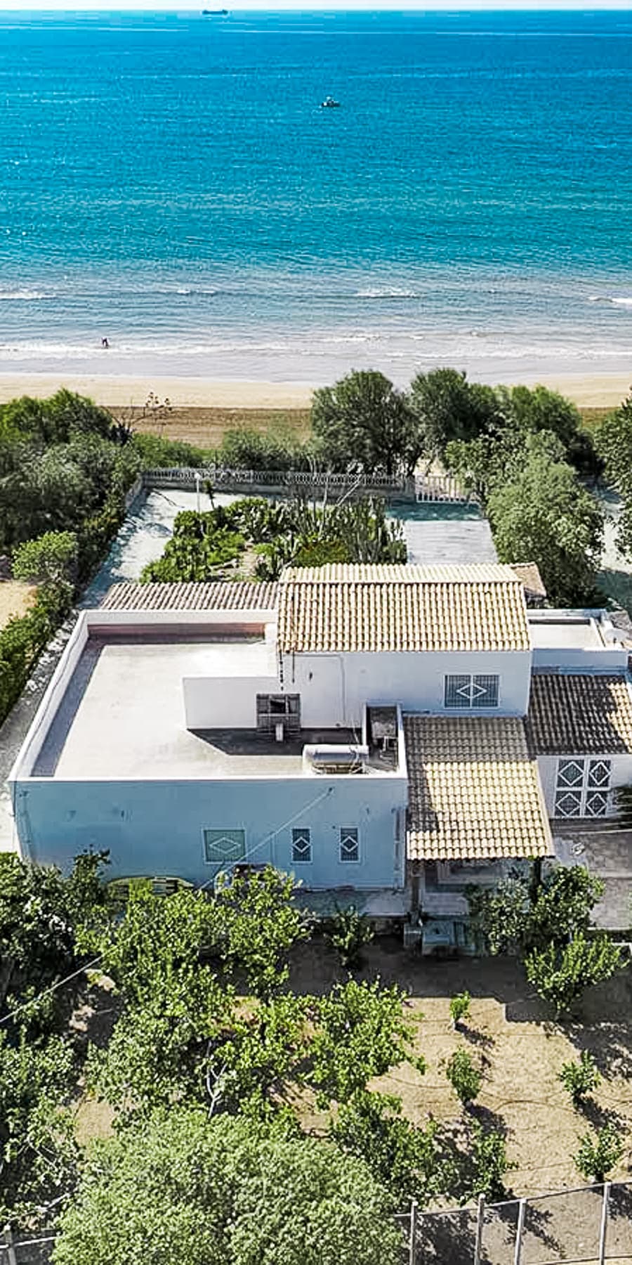 Detached House in Pozzallo, Sicily - Coastal Charm