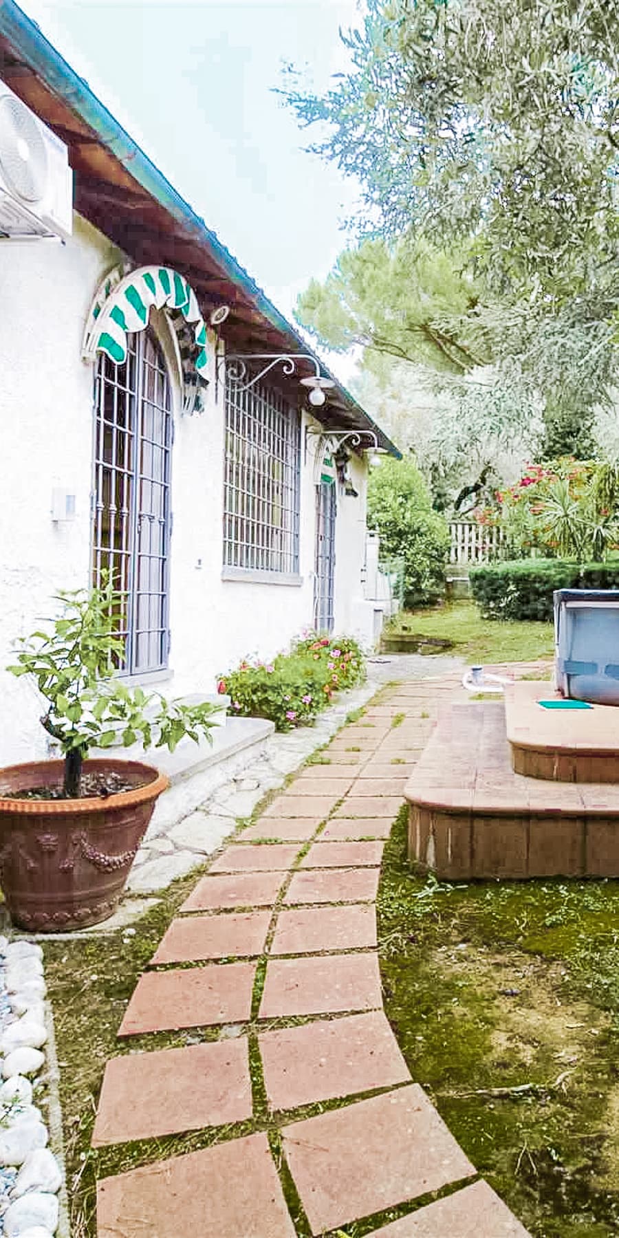 Rustic Country House in Montescudaio, Tuscany