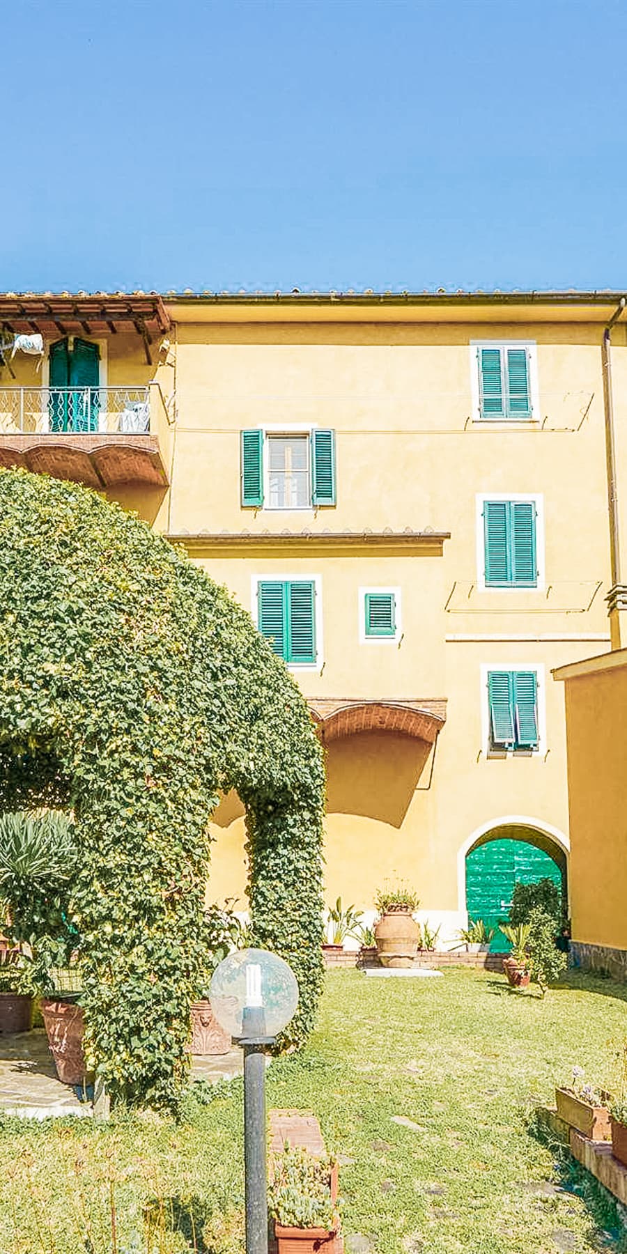 Charming Villa in Chianni, Tuscany's Scenic Hills