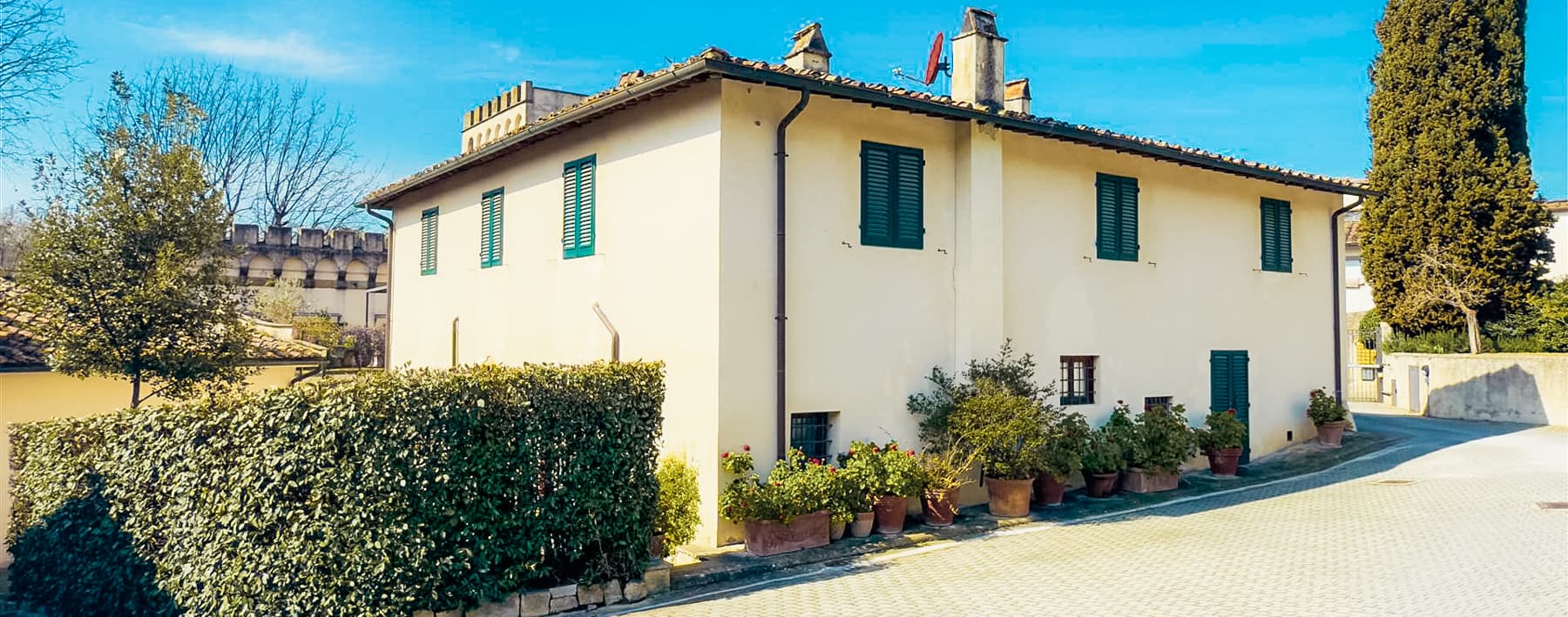 Charming Villa in Calenzano, Tuscany with Garden