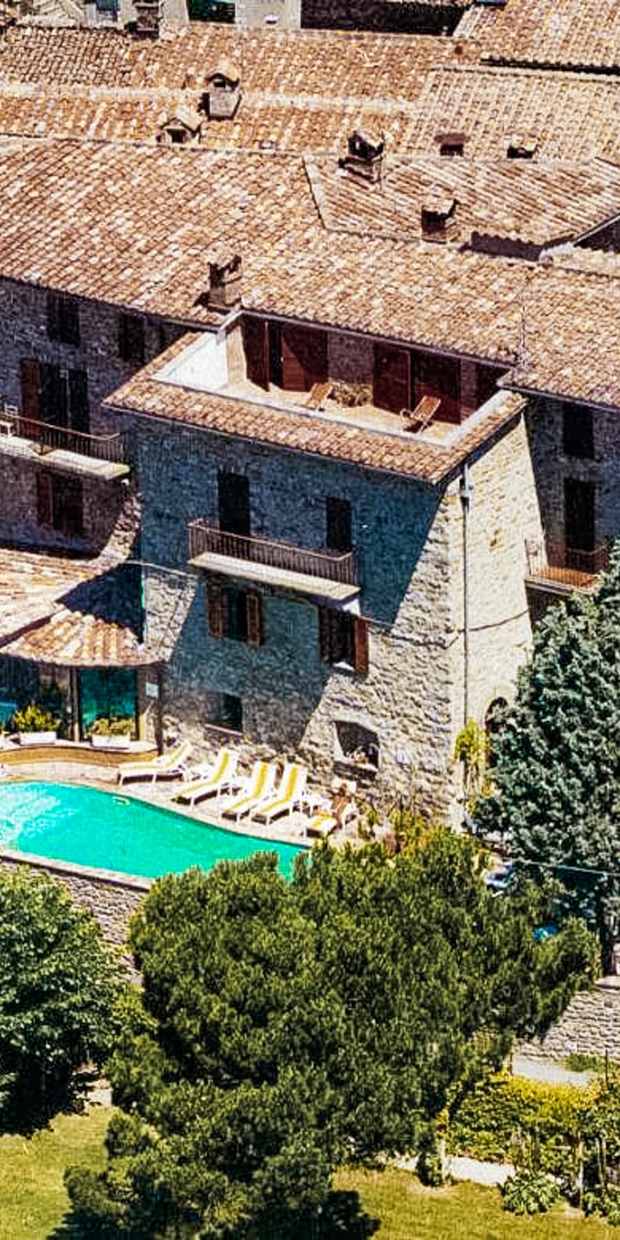 Historic Hotel in Umbria with Lake Views