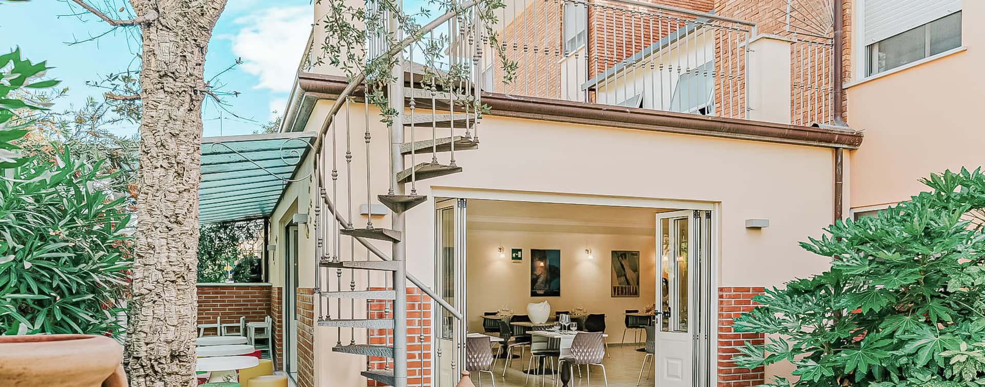 Charming Hotel in Forte dei Marmi, Tuscany Near Sea