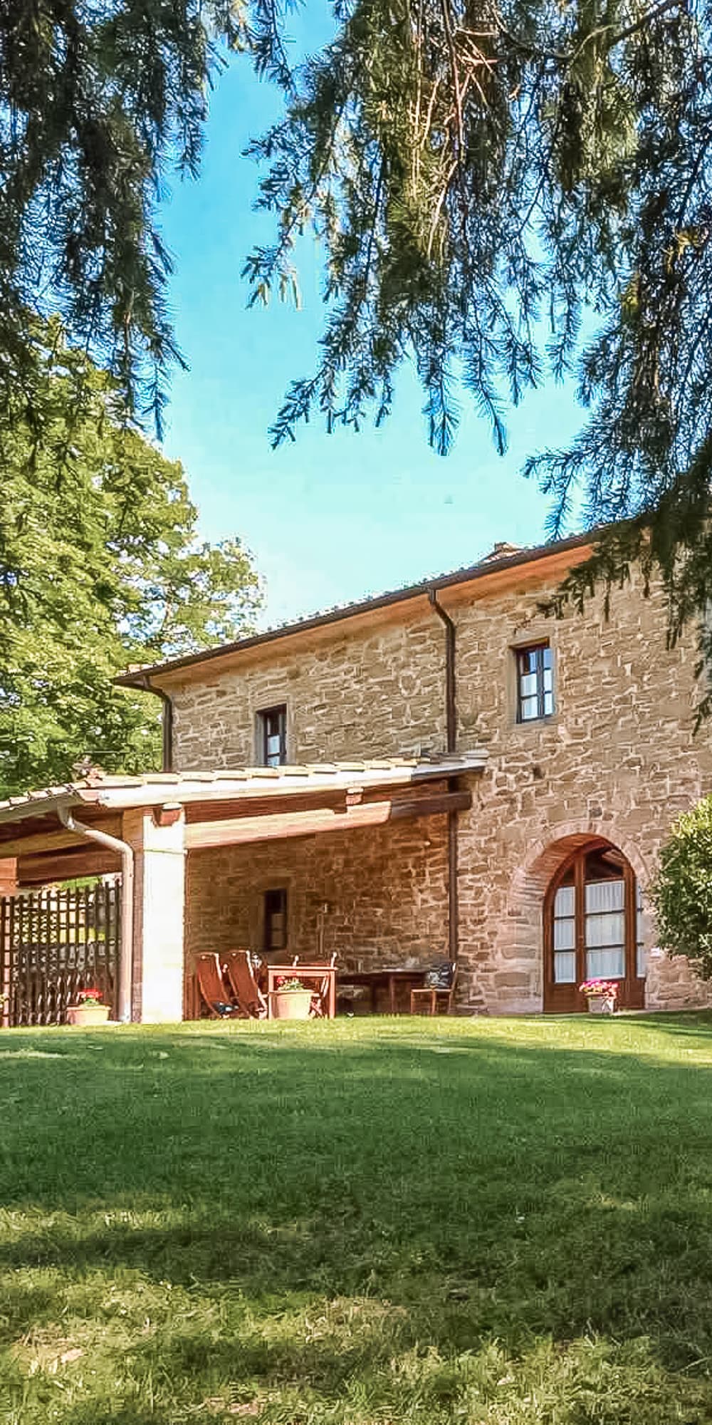 Restored 15th-Century Farmhouse in Bucine, Tuscany