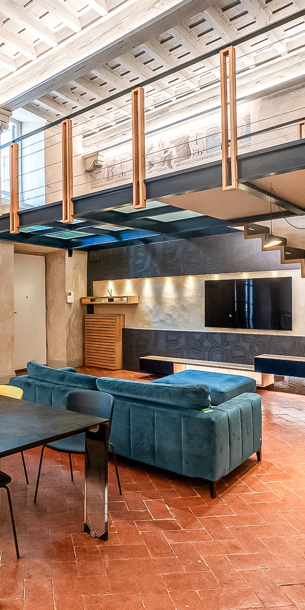 Historic Apartment Steps from Ponte Vecchio, Florence