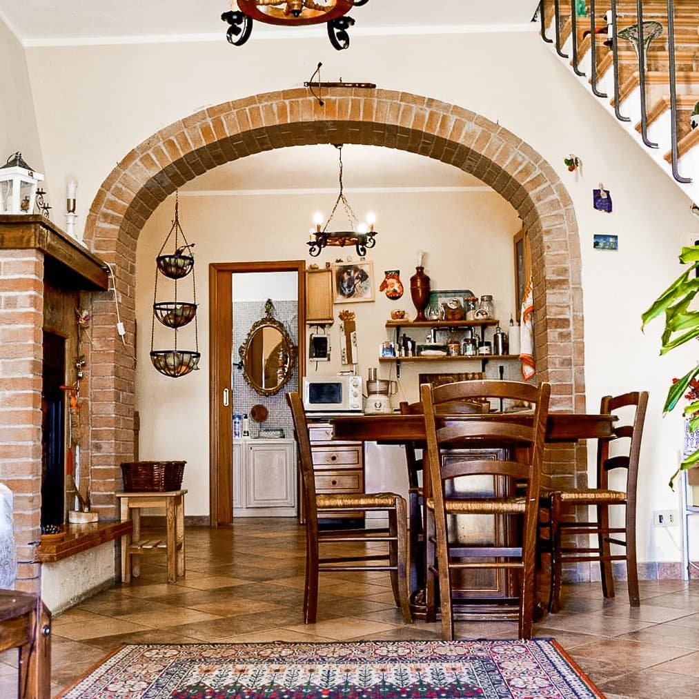 Colonica in Santa Luce, Tuscany - 400 Sq. mt. Farmhouse