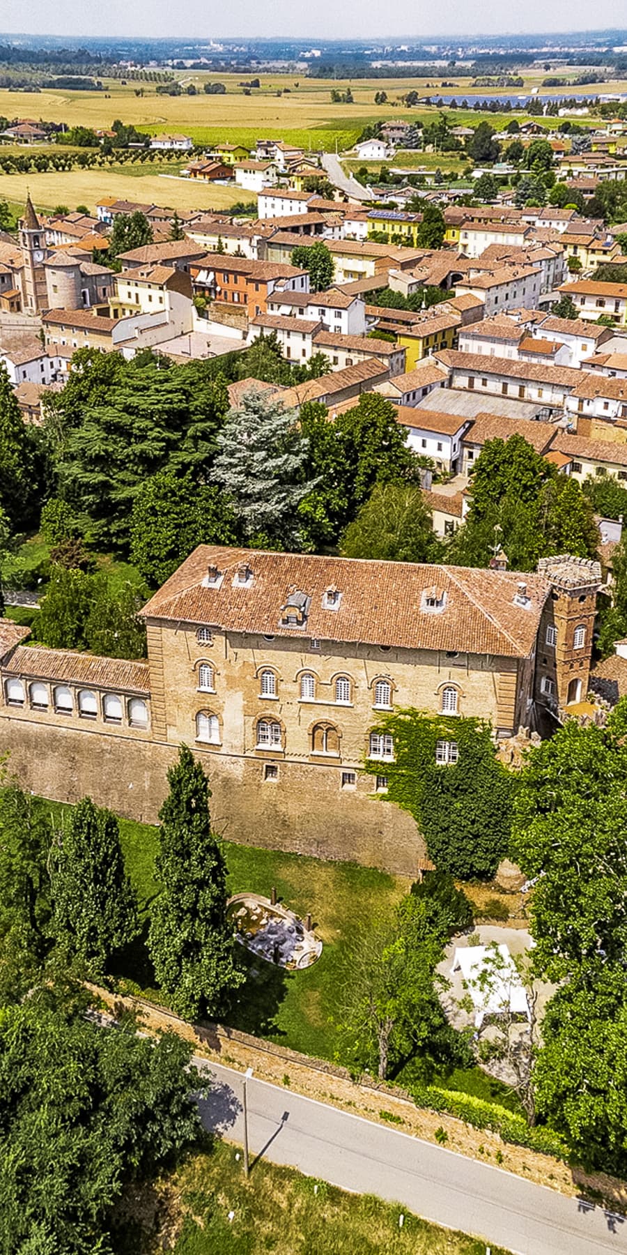 Castello storico a Felizzano, tra Monferrato e Langhe