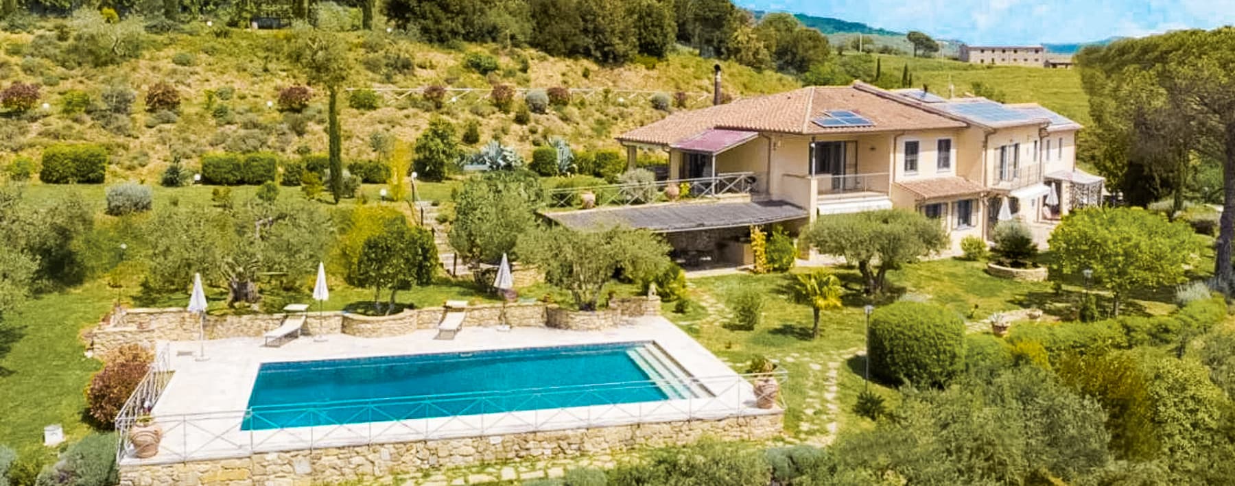 Villa with Lake Trasimeno Views, Umbria