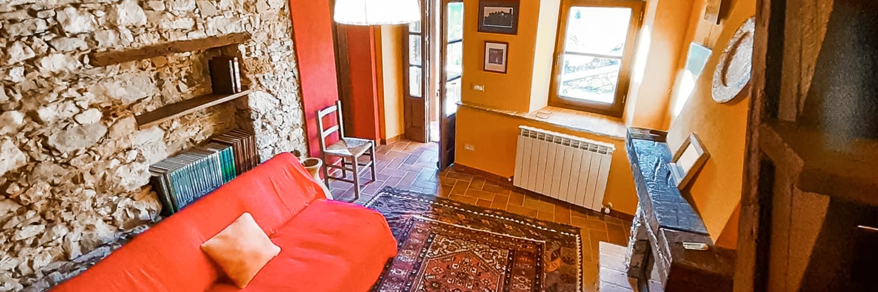 Casale con piscina in Toscana, Molazzana, 310 mq di charme