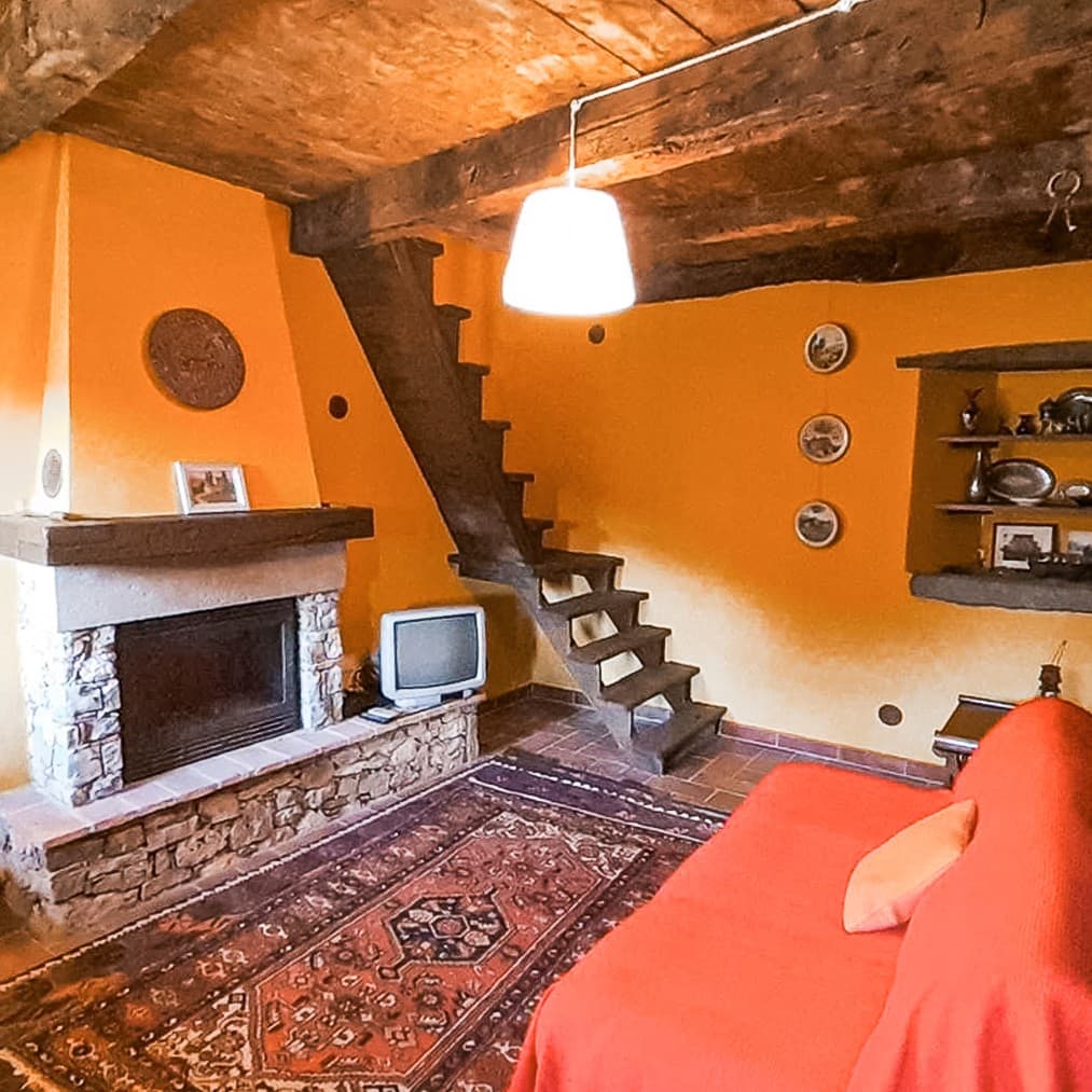 Casale con piscina in Toscana, Molazzana, 310 mq di charme