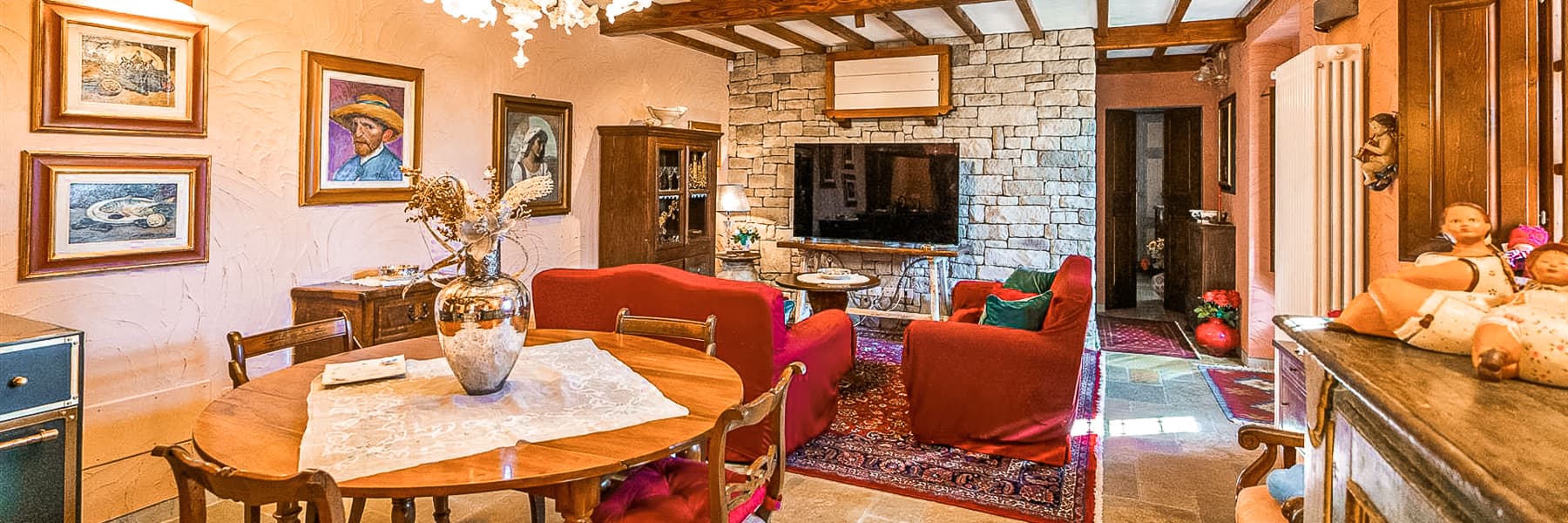 Elegant Colonica in Tuscany Near Florence