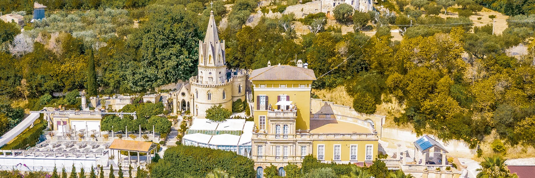 Edificio storico a Cupra Marittima, lusso e vista mare