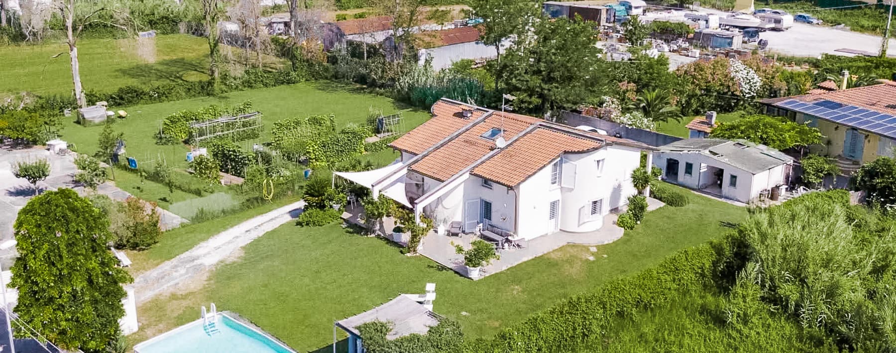 Elegant Villa with Pool in Carrara, Tuscany
