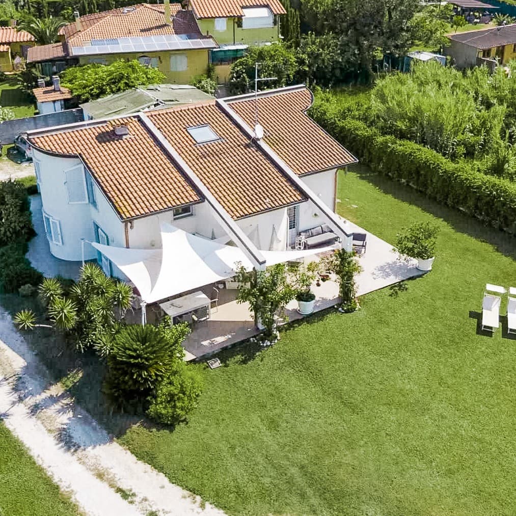 Elegant Villa with Pool in Carrara, Tuscany