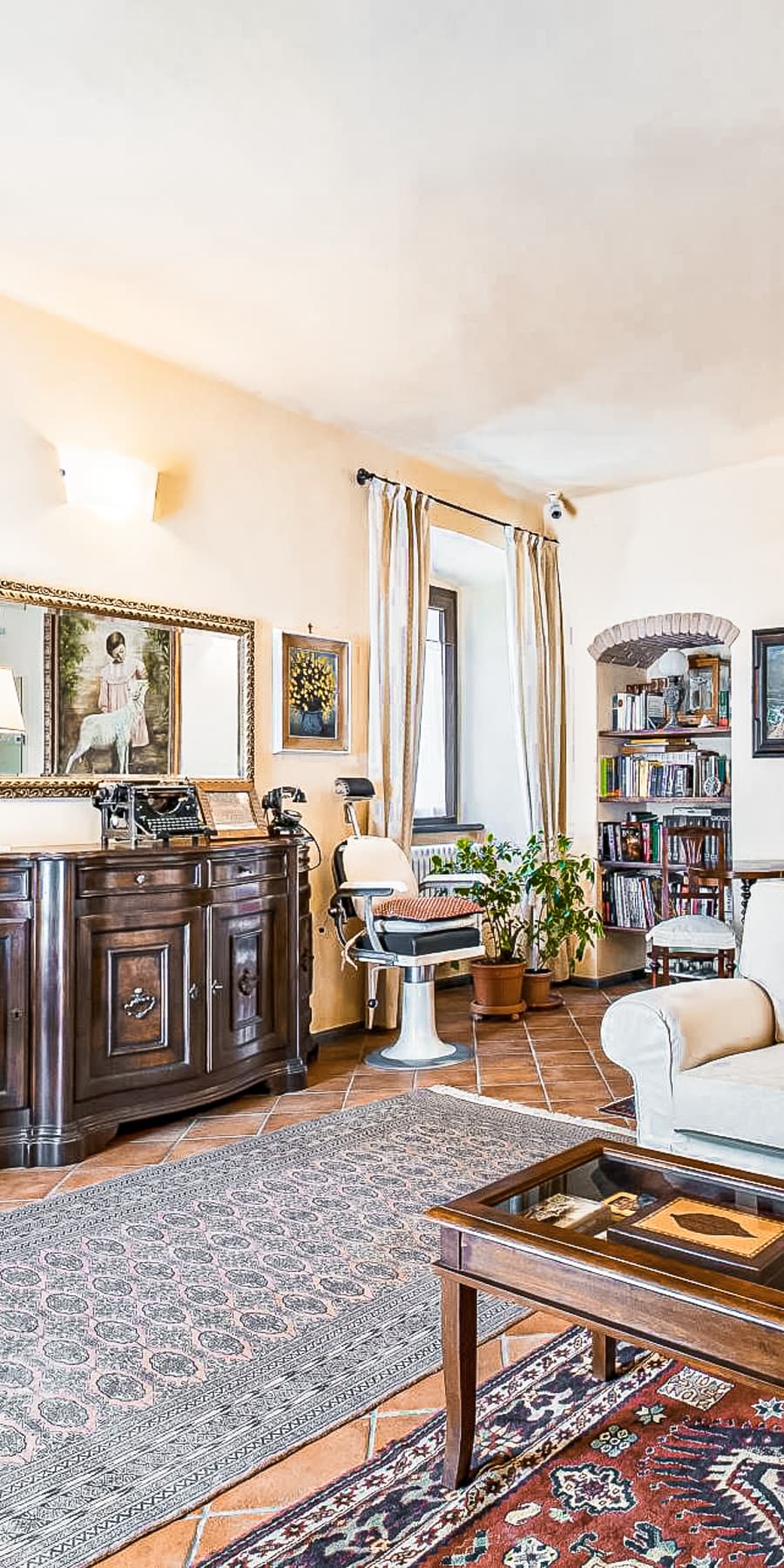 Restored Villa in Arcola, Liguria with 485 Sq. mt.