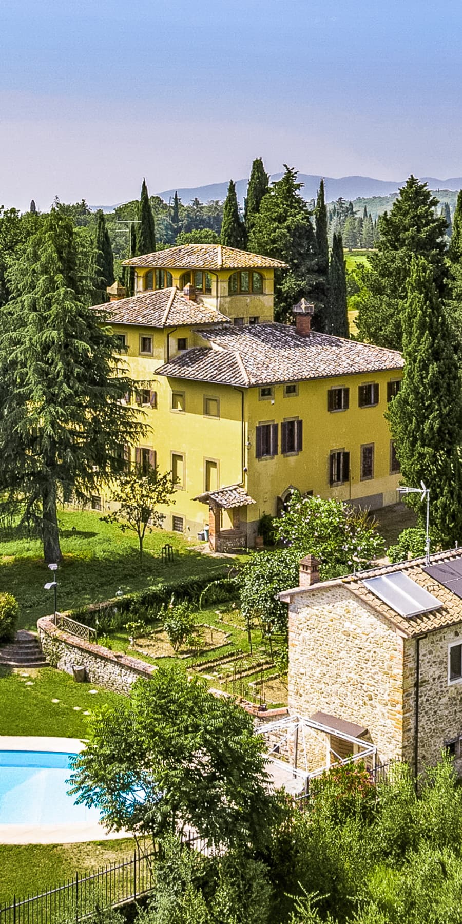 Charming Apartment in Arezzo, Tuscany with Pool