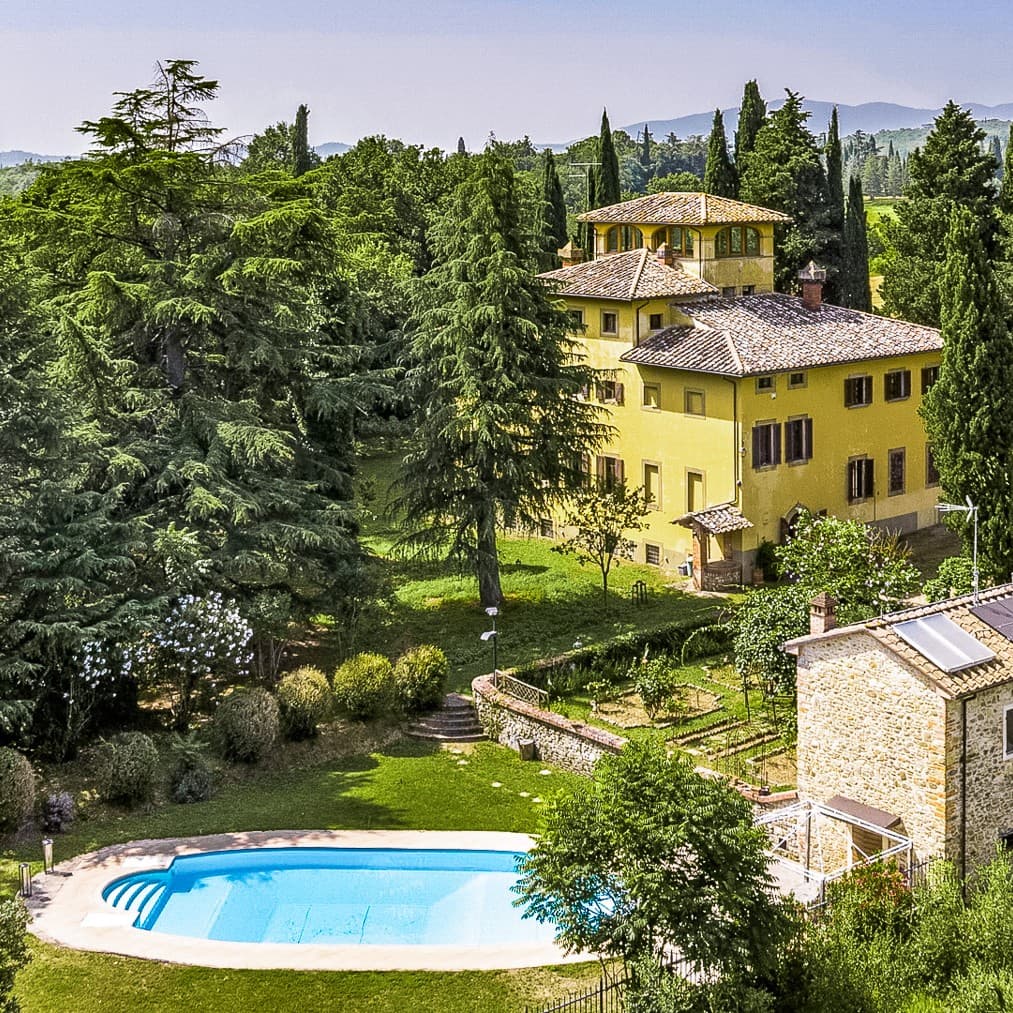 Charming Apartment in Arezzo, Tuscany with Pool