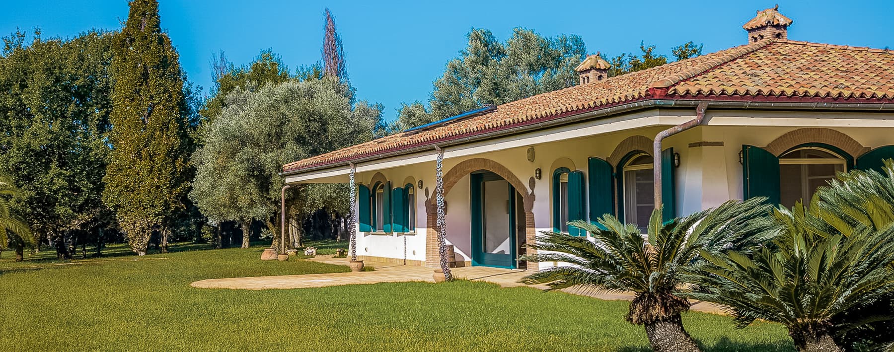 Spacious Villa in Latina, Lazio Near Circeo Park