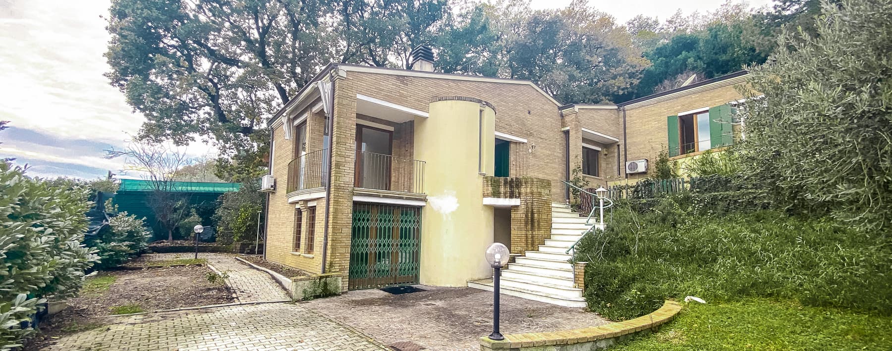Villa panoramica con giardino a Pesaro