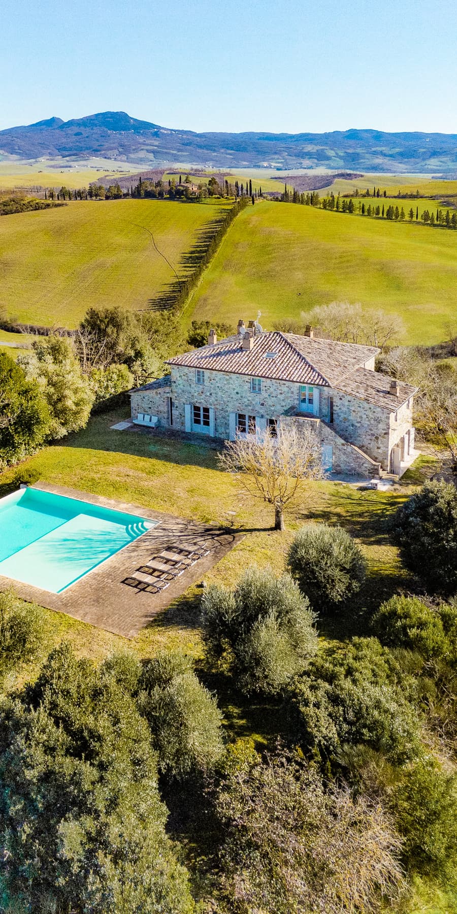 Rustic Country House with Pool in Tuscany's Countryside