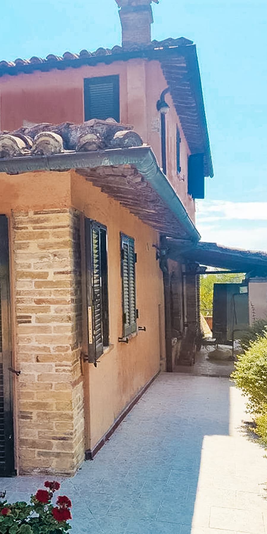 Detached House with Pool Near Lake Trasimeno, Umbria