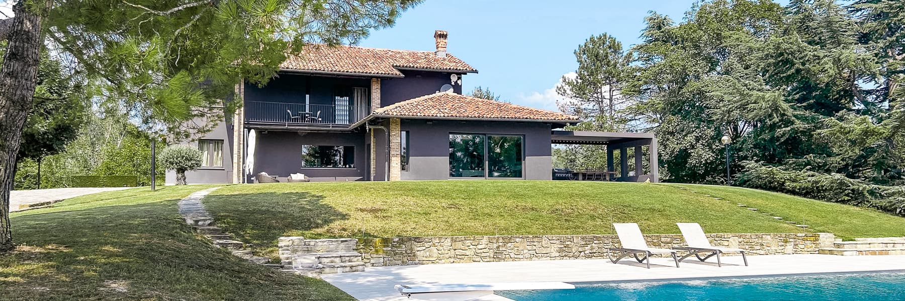 Charming Villa in Piobesi d'Alba, Piedmont