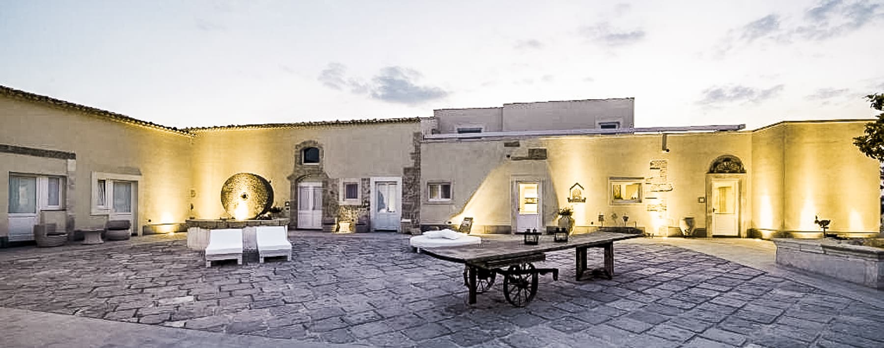 Elegant Property in Siracusa's Sicilian Countryside