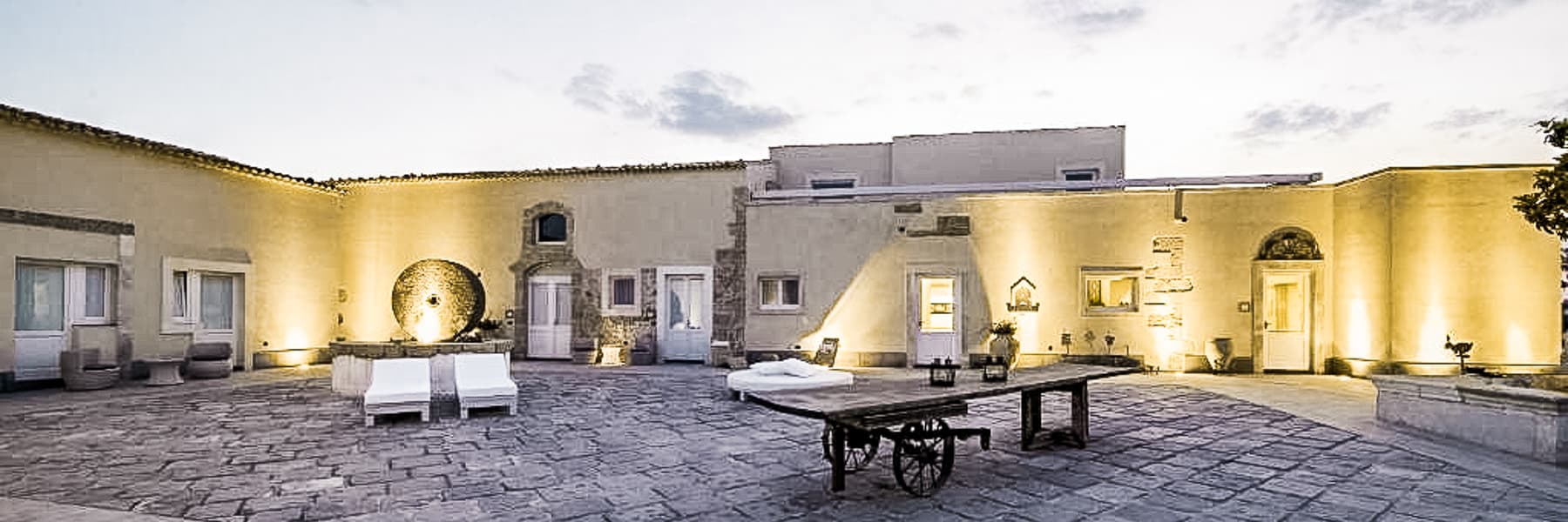 Elegant Property in Siracusa's Sicilian Countryside