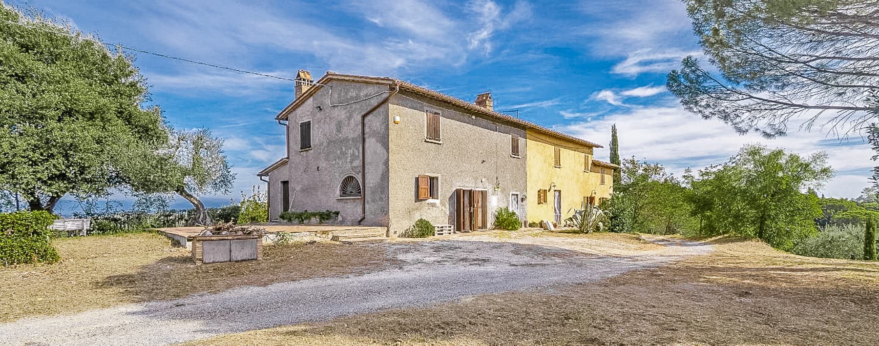 Rustic Country House in Charming Palaia, Tuscany