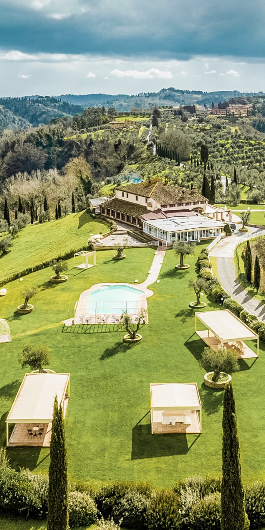 Rustic Country House with 360° Views in Tuscany