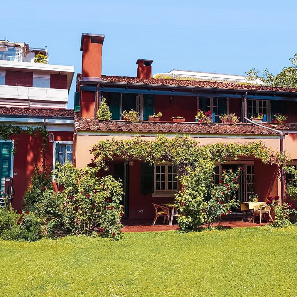 Elegant Villa in Carrara, Tuscany's Serene Heart