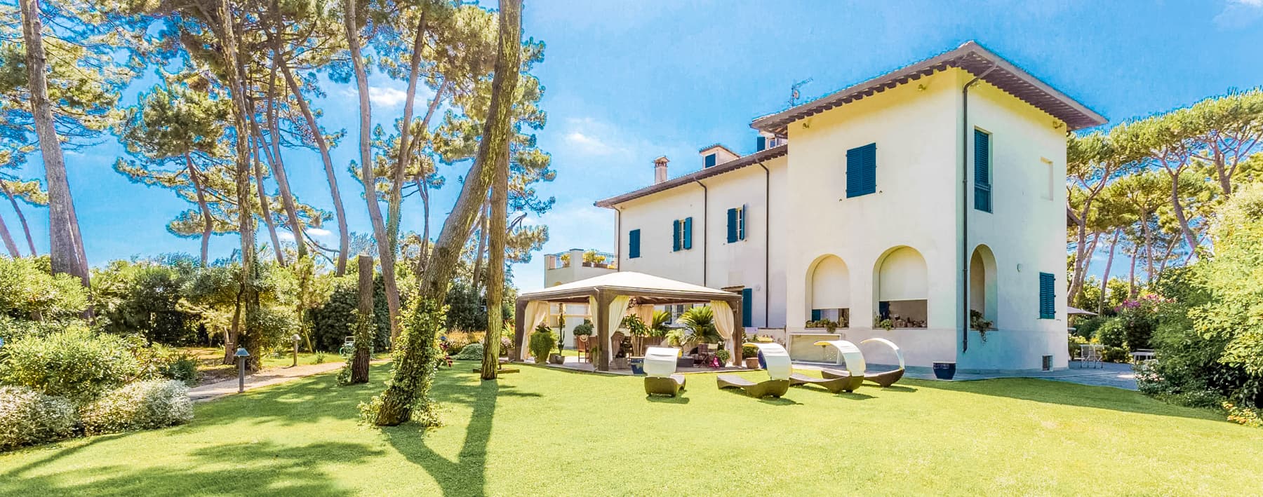 Charming Villa in Massa, Tuscany with Sea Views