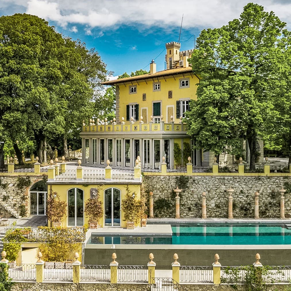 Historic Villa with Spa in the Hills of Tuscany