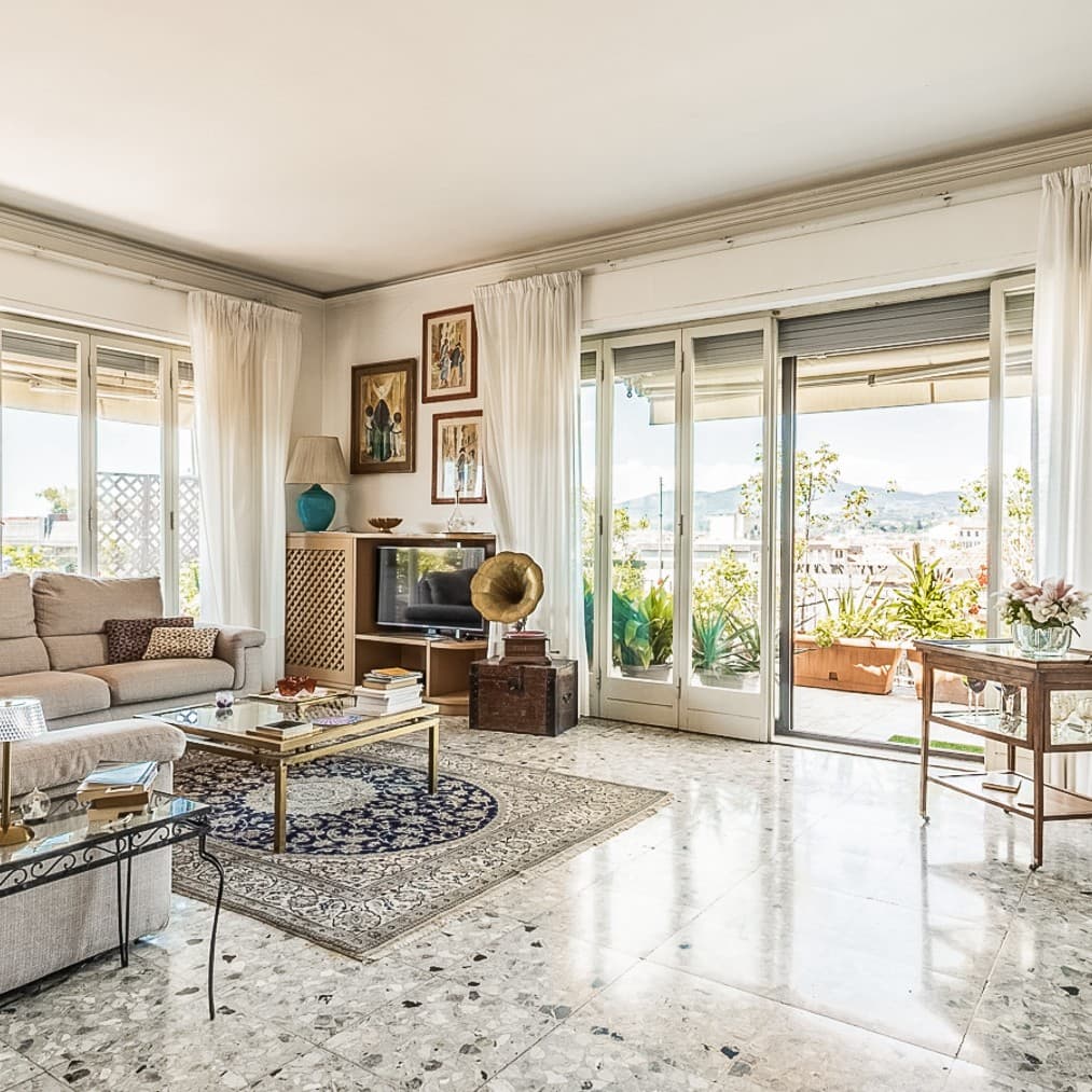 Florence Panoramic Loft with Expansive Terrace