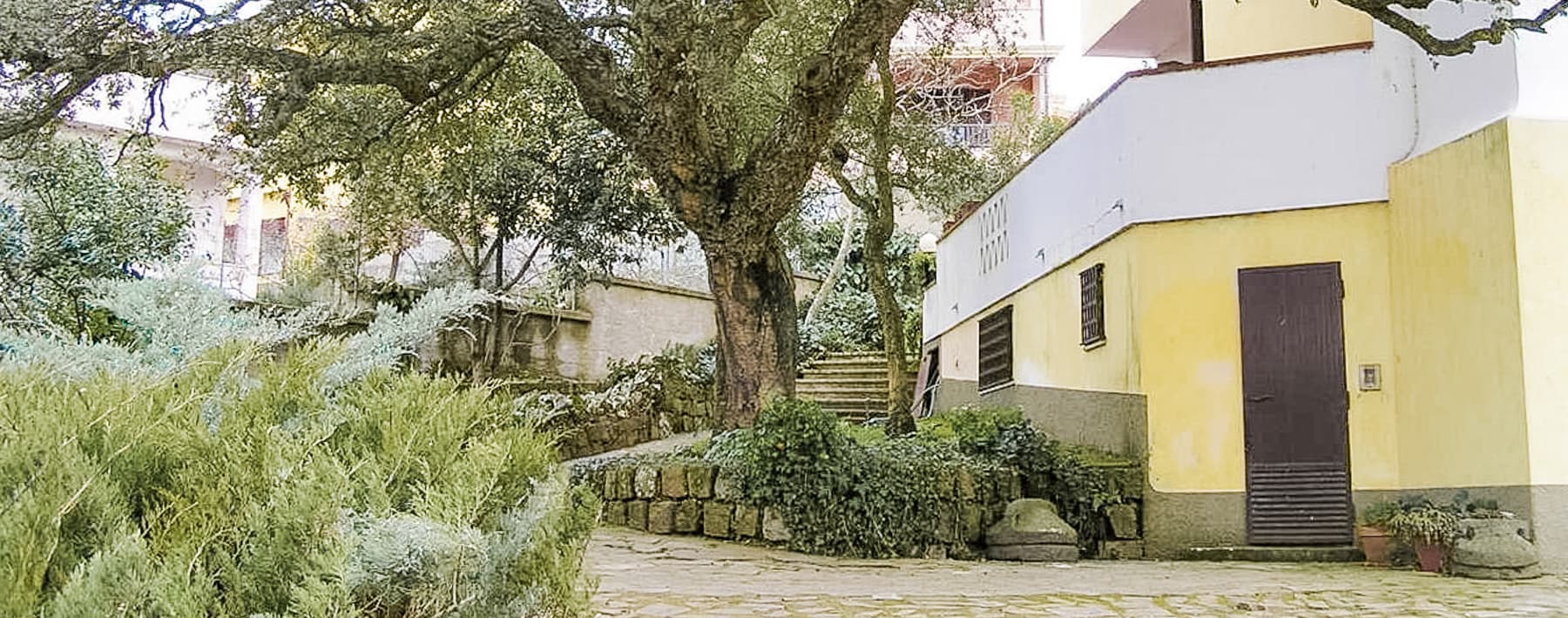 Elegant Villa in Nuoro, Sardinia's Cultural Haven