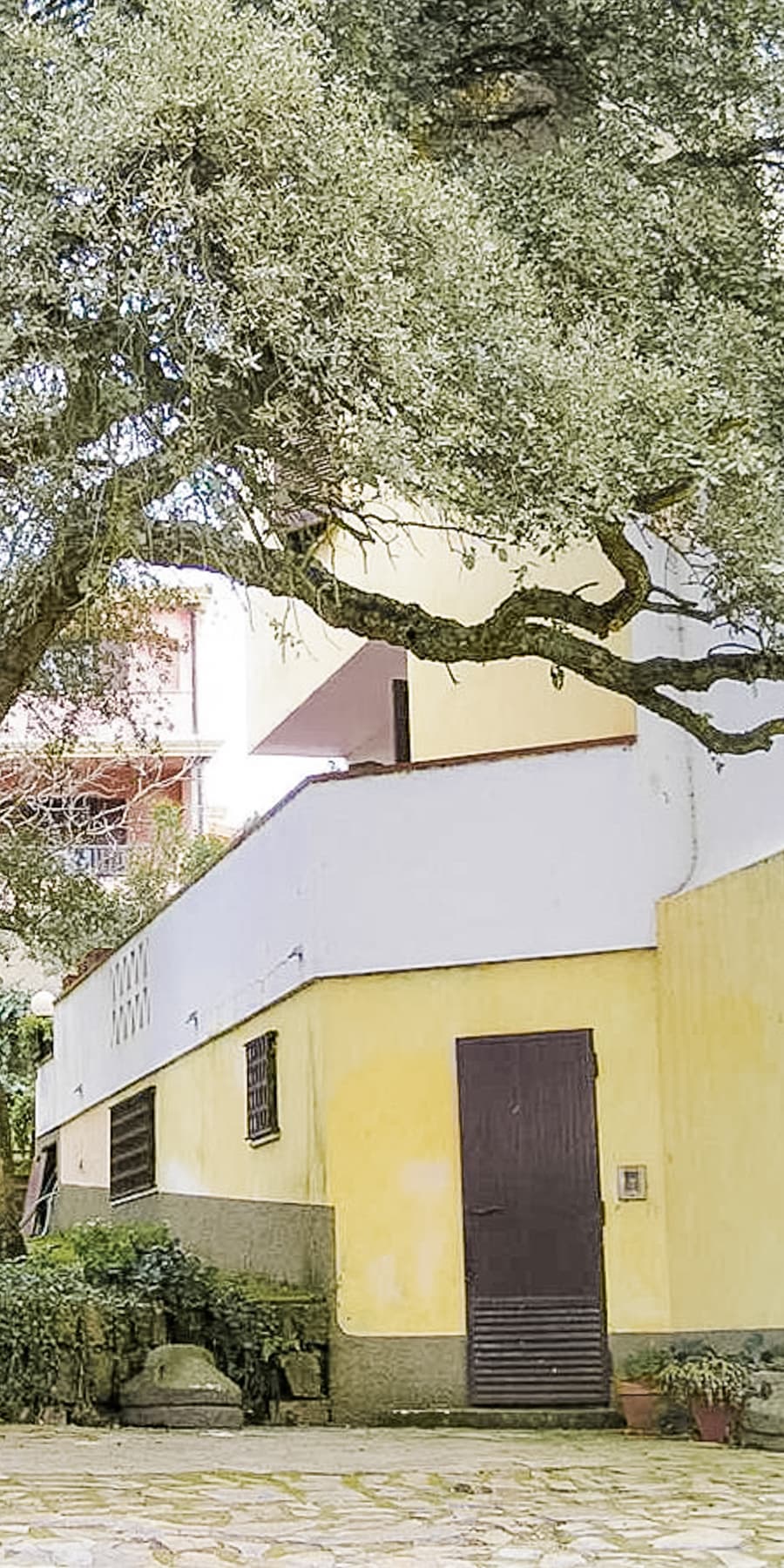 Elegant Villa in Nuoro, Sardinia's Cultural Haven
