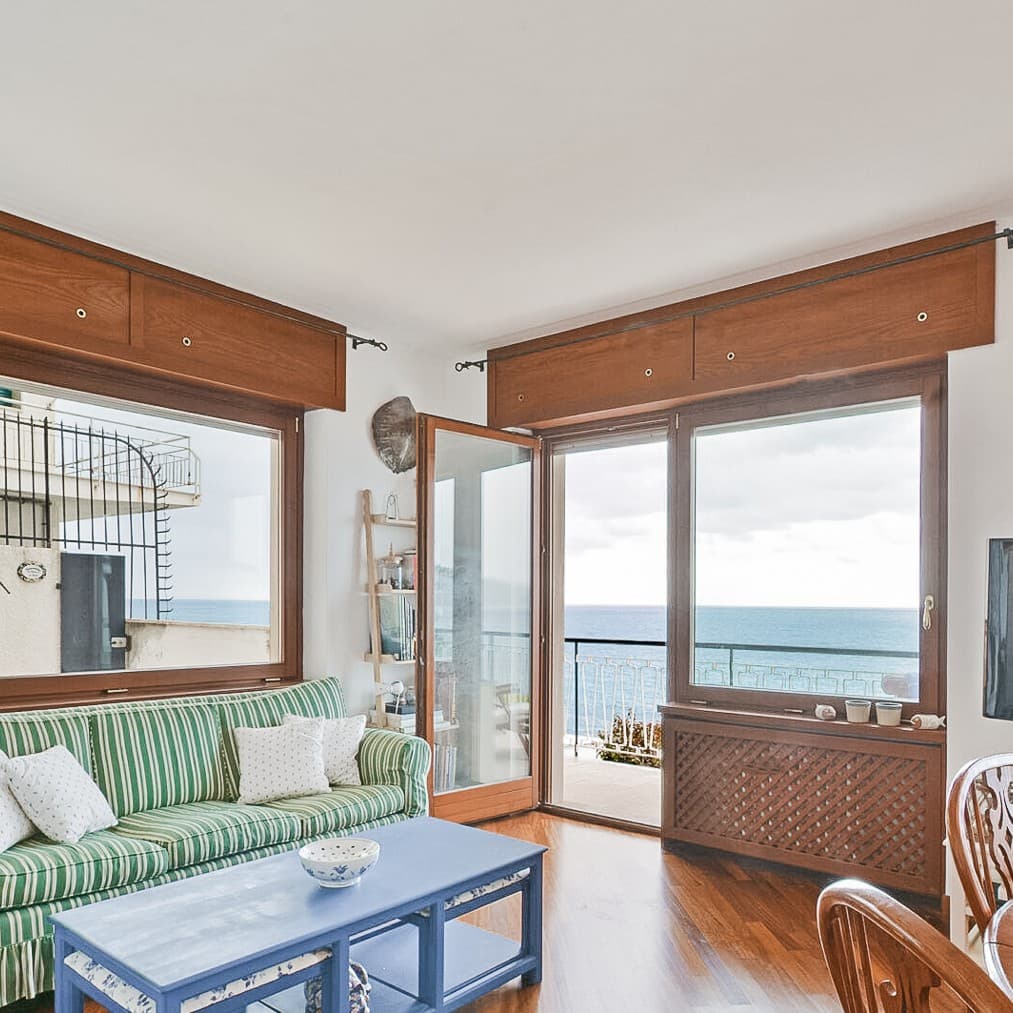 Seafront Apartment in Ospedaletti, Liguria