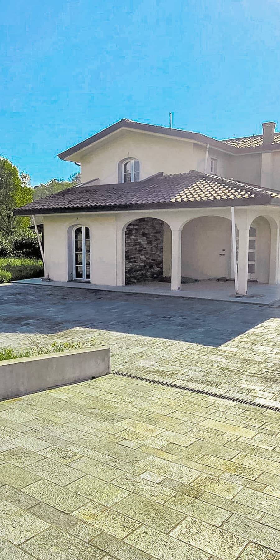Elegant Villa with Hill Views in Capannori, Tuscany